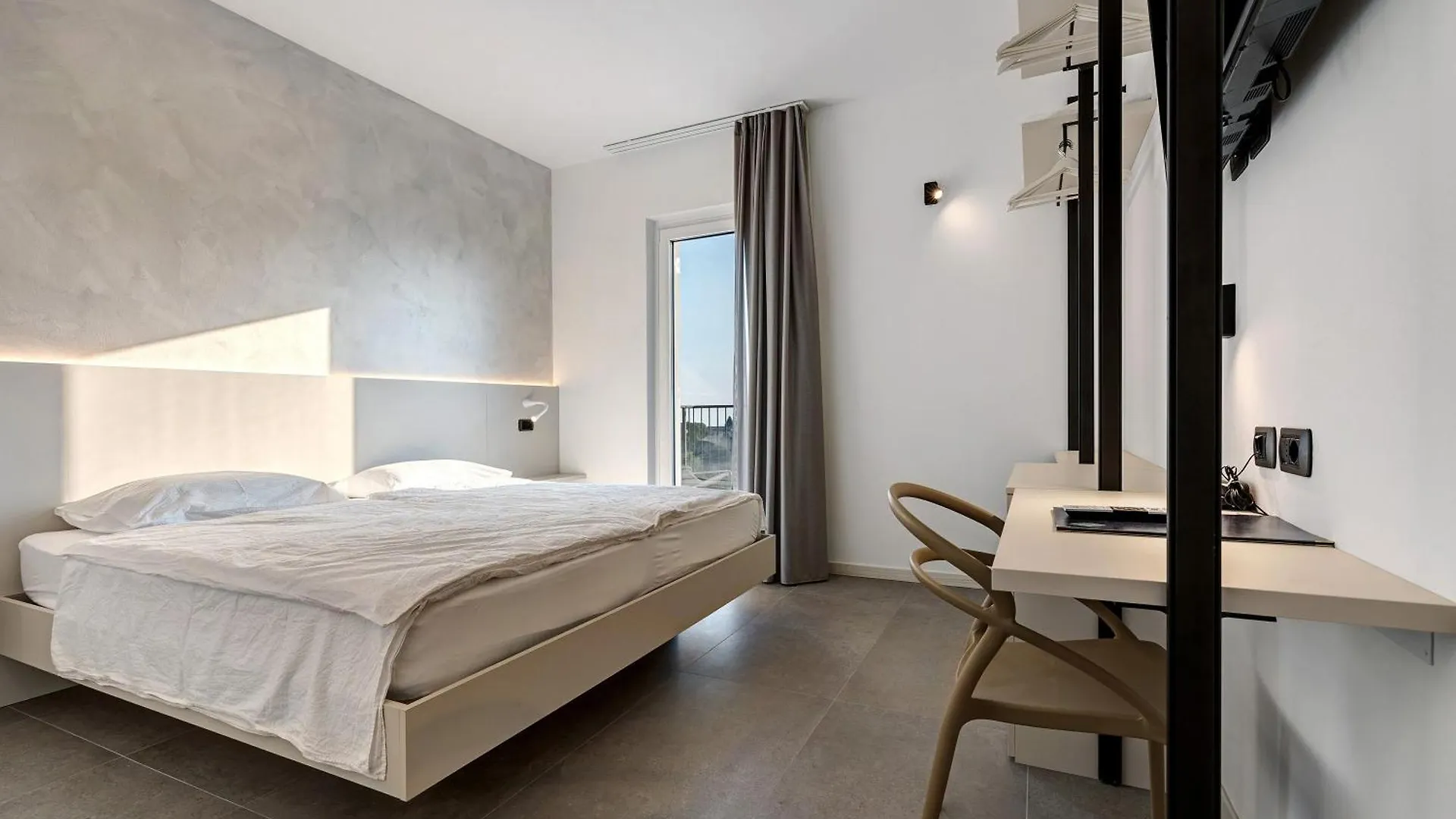 Hotel Laguna 圣奇诺·迪·蒙塔尼亚